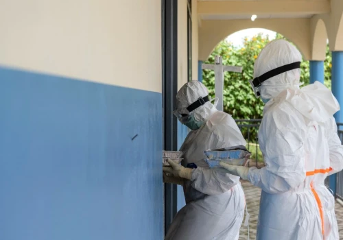 Wirus ebola mógł dotrzeć do kolejnego państwa. Pacjent ma gorączkę