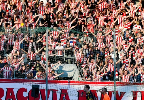Mecz polskiej III ligi przyćmił finał Ligi Mistrzów. 11 goli
