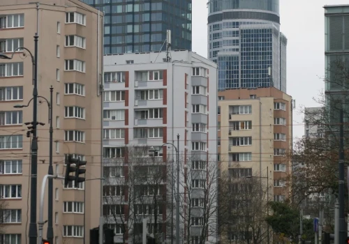 Dostała od matki pieniądze na mieszkanie. Zapłaci horrendalny podatek