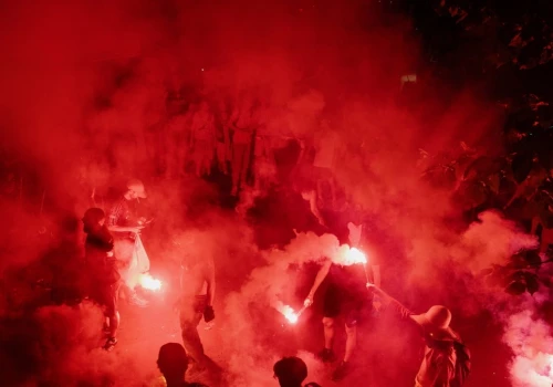 Zamieszki w Paryżu po zwycięstwie PSG w Lidze Mistrzów. Ponad 400 osób zatrzymano