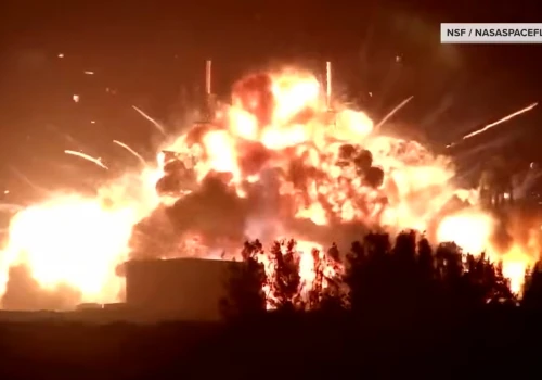 Kula ognia na Ziemi czy tykająca bomba w kosmosie? Eksplozja rakiety Bezosa to nic przy tym, co robią Chińczycy