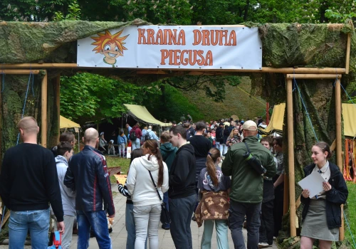 Piegowaty harcerz powrócił