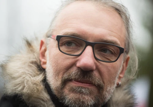 Mateusz Kijowski wziął się do roboty. Dobski znalazł go w popularnej aplikacji