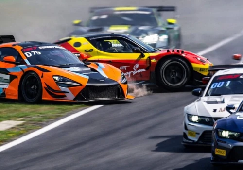 Potężny karambol na torze Monza. Liderzy GT3 nie mieli gdzie uciec