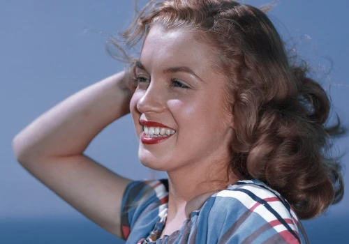 Trudne dzieciństwo i blask sławy. Prawdziwa historia Marilyn Monroe