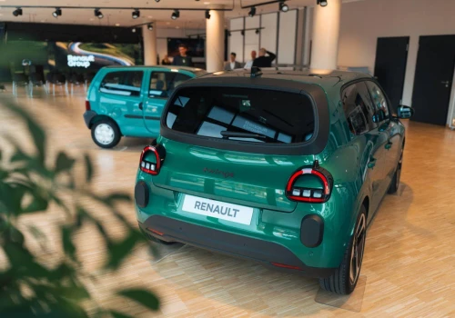 Nowe Renault Twingo cierpi na choroby wieku dziecięcego. Gorący akumulator
