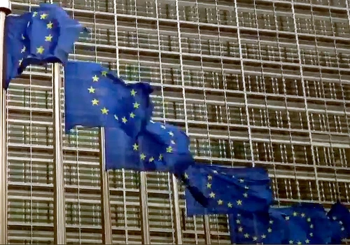 Unijni urzędnicy nie chcą Europy Suwerennych Narodów