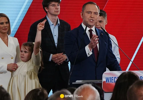 Marta i Karol Nawroccy przestali pokazywać córkę publicznie. Ekspertka: dość częsty schemat