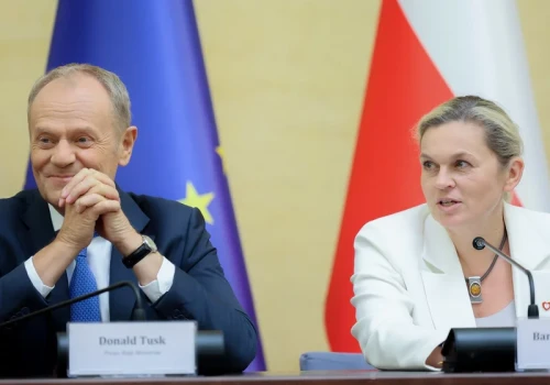 Rząd przyjmie zakaz smartfonów w szkołach. Nowacka o terminie