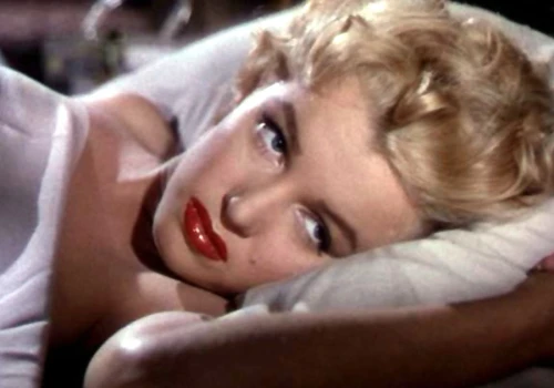 Marilyn Monroe nie była głupiutką blondynką. Wspięła się na szczyt dzięki uporowi i inteligencji