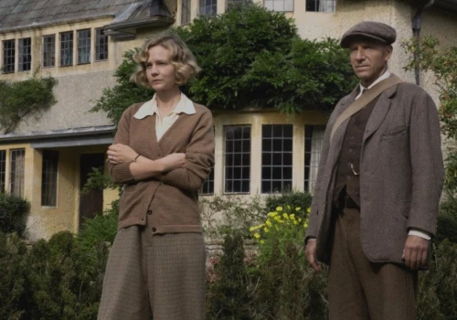 To najlepszy brytyjski film historyczny na Netflixie? Carey Mulligan i Ralph Fiennes w dramacie na podstawie prawdziwych wydarzeń