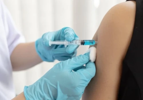Polska na szarym końcu Europy. Szczepienia przeciw HPV wdrożyliśmy z 15-letnim poślizgiem
