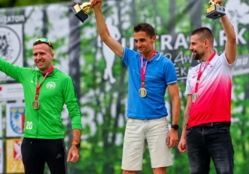 Walka do samej mety. Medal mistrzostw Polski zdobyty po 100 kilometrach biegu