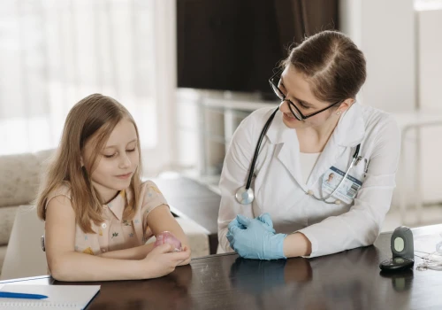 FDA zatwierdziła pierwszą wziewną insulinę dla dzieci. Koniec z częścią codziennych zastrzyków?