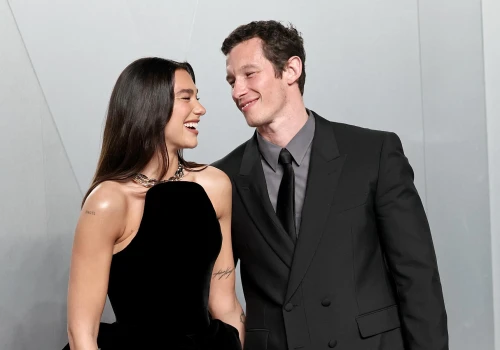 Dua Lipa i Callum Turner już po ślubie. Historia ich związku to gotowy scenariusz komedii romantycznej