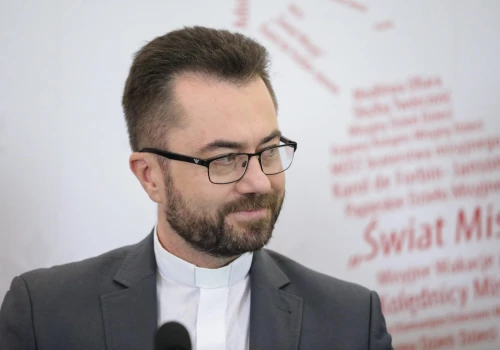 Ks. Maciej Będziński (dyrektor Papieskich Dzieł Misyjnych w Polsce): od papieża bije pokój