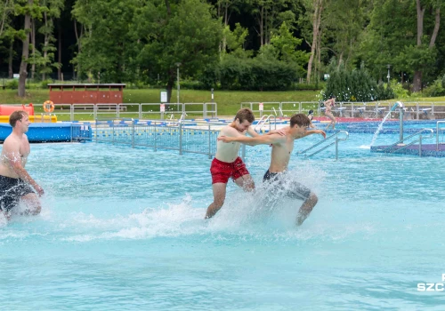 Kąpielisko Arkonka oficjalnie otwarte. Pogoda nie dopisuje, ale 