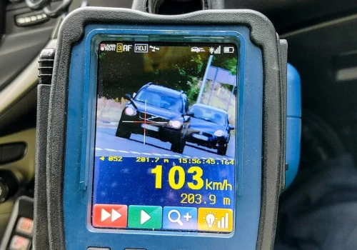 Rewolucja na polskich drogach. Koniec taryfy ulgowej dla piratów, wakacje bez e-toll, 17-latokowie za kierownicą i obowiązkowe kaski dla dzieci