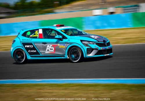Z dziennika mechanika: Problem? Rozkładamy na czynniki pierwsze. Clio Cup Magny Cours 2026