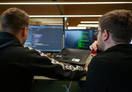 Którzy specjaliści IT naprawdę powinni obawiać się AI?
