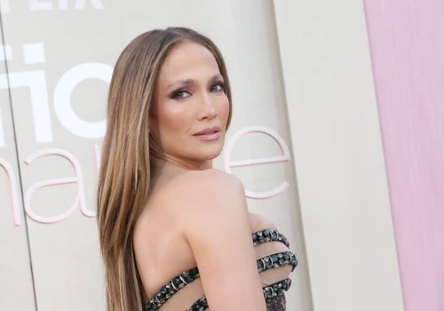 Jennifer Lopez zmieniła sposób stylizacji brwi. Odjęła sobie kilka lat