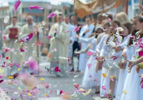 ​Uwaga kierowcy! Boże Ciało w Olsztynie. Duże zmiany w organizacji ruchu i wykaz procesji