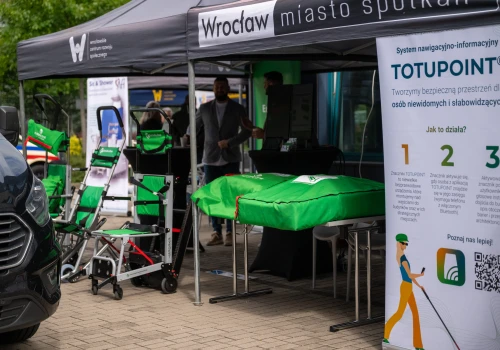 Pokażą hulajnogi pokonujące krawężniki, specjalne pojazdy i systemy wspierające psychikę