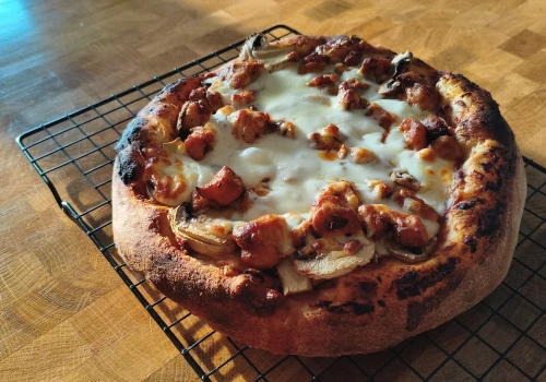 Piecyk do pizzy dał mi w kość. Wróciłem do piekarnika i kamienia, a teraz chcę Cię ostrzec