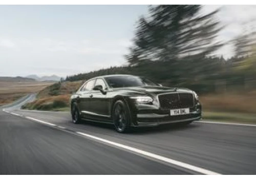 Nowy Bentley Flying Spur zmienia przód, nie zmienia komfortu