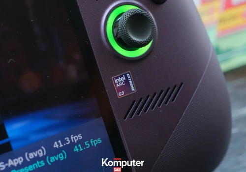W tym roku to Intel rozdaje karty na rynku handheldów