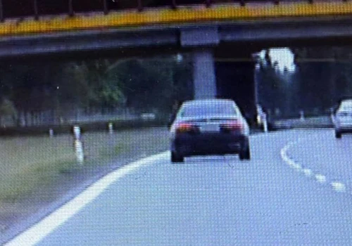 210 km/h na liczniku. Kierowca wytłumaczył się w absurdalny sposób