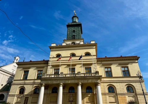 Lublin. UPA. Flaga ukraińska z budynku Ratusza zdjęta