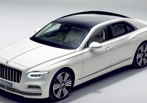 Bentley Flying Spur powraca w nowej odsłonie. Reflektory jak z 1962 roku i ponad 900 Nm momentu