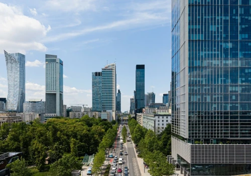 Dwa zagrożenia dla polskiej gospodarki. Europejski bank podjął decyzję