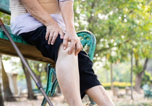 Najlepsze dla stawów u osób 50+. Pomogą na ból, sztywność i przeciążenie