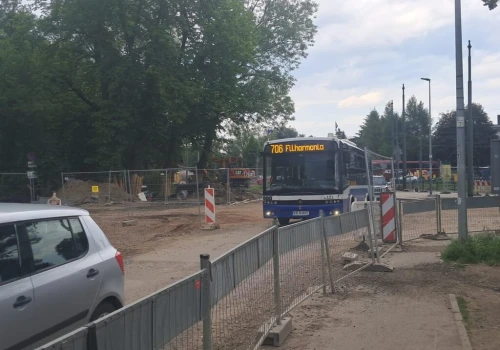 Piastowska rozkopana od stycznia. Utrudnienia potrwają jeszcze przez całe wakacje (Galeria)