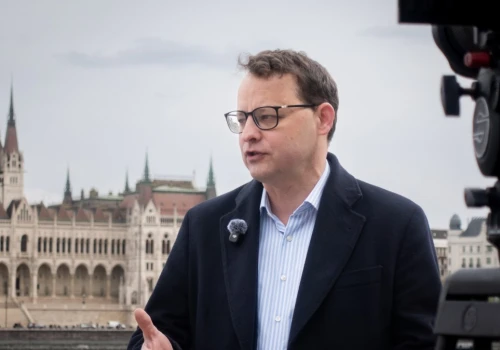 Nie tylko złotówki, ale też forinty. Marcin Romanowski pokazał majątek