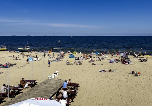 Sopot walczy z nagością. 