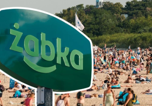 Żabka otworzy 170 sklepów na lato. Zielona fala zaleje wakacyjne kurorty