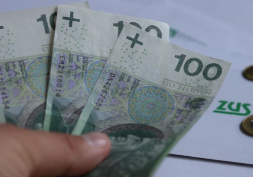 Nawet 24 tys. zł rocznie z ZUS. Niewiele osób wie o tym świadczeniu