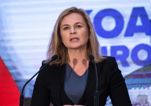 Draka o lody! Barbara Nowacka odpowiada rzeczniczce praw dziecka