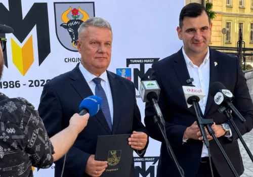 Chojnice i Dzierżoniów podpisały umowę partnerską. Adam Kopczyński zdradza szczegóły współpracy