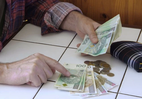 Pilny komunikat ZUS, zmienia terminy wypłat w czerwcu. Te osoby dostaną pieniądze wcześniej