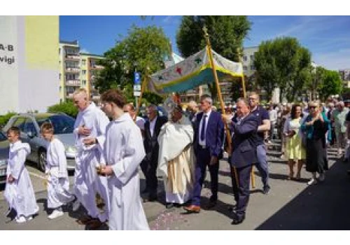 Procesja Bożego Ciała w Parafii pw. Miłosierdzia Bożego w Pile
