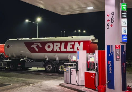 Rosną ceny paliw w hurcie. Orlen znów podnosi stawki