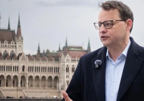 Zarabiał w forintach, a adres zamazany. Oświadczenie majątkowe Romanowskiego