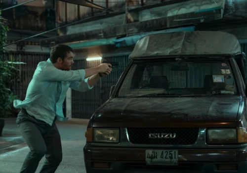 Szukasz serialu z adrenaliną? Oto 3 najlepiej oceniane thrillery na Netflixie