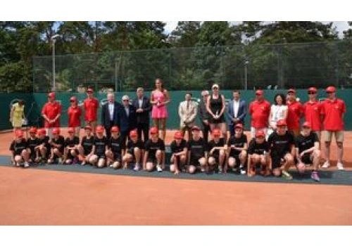 Osiem lat temu triumfowała w Toruniu. Dziś zachwyca świat tenisa... i zagra w finale Roland Garros!