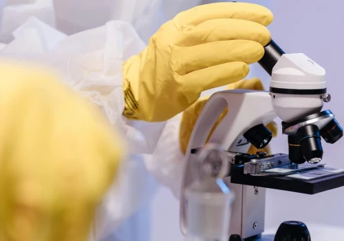 Ekspertka o terapiach eksperymentalnych: „Wymagają zgód komisji bioetycznych i rejestracji”