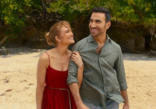Gwiazda „Ted Lasso” u boku Jennifer Lopez. Netflix szykuje nową komedię romantyczną